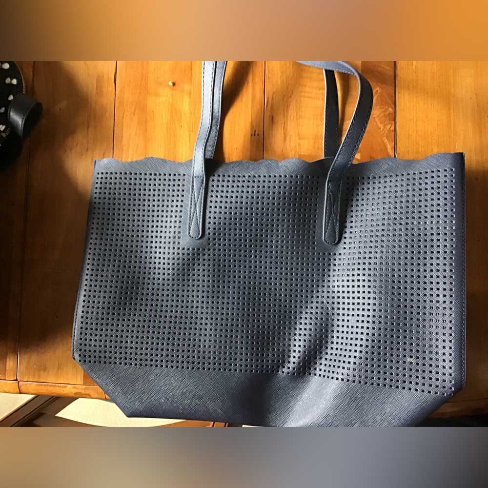 Neiman Marcus Leather Shoulder Tote Bag in Navy Blue.